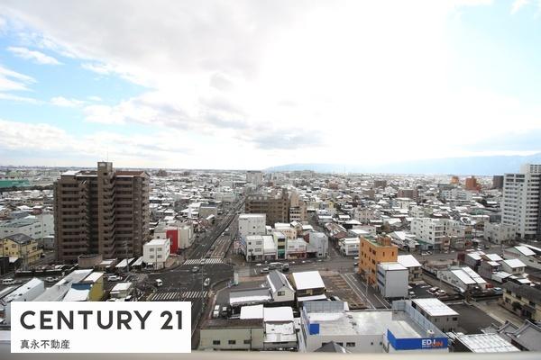 �Z�˂���̒��]�ʐ^ -