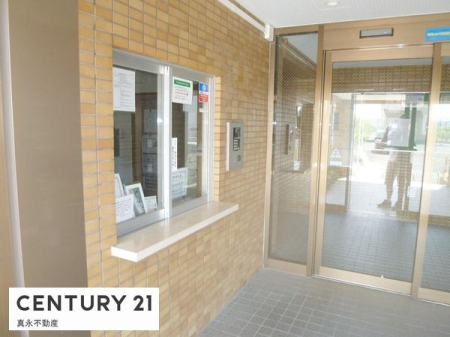 �G���g�����X -