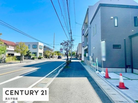 OʓH܂ތnʐ^ ڂ]͂̕ГXւzI