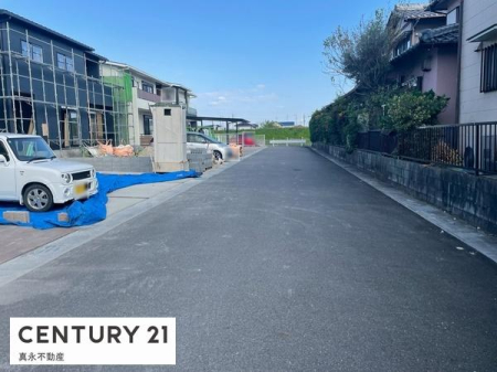 �O�ʓ��H�܂ތ��n�ʐ^ -