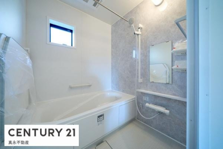  LCłqƈꏏɃoX^CIL΂ēM̂ŁA̔܂B