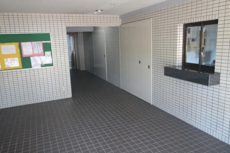 �G���g�����X -