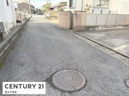 �O�ʓ��H�܂ތ��n�ʐ^ -