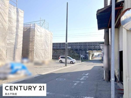 �O�ʓ��H�܂ތ��n�ʐ^ R8.2.23�@�B�e�@�ڂ�������������]�̕��͂��ГX���ւ��z�����������I