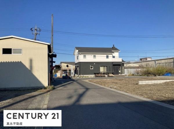 �O�ʓ��H�܂ތ��n�ʐ^ �ڂ�������������]�̕��͂��ГX���ւ��z�����������I