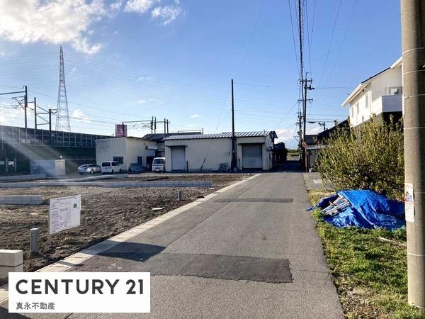 �O�ʓ��H�܂ތ��n�ʐ^ �ڂ�������������]�̕��͂��ГX���ւ��z�����������I