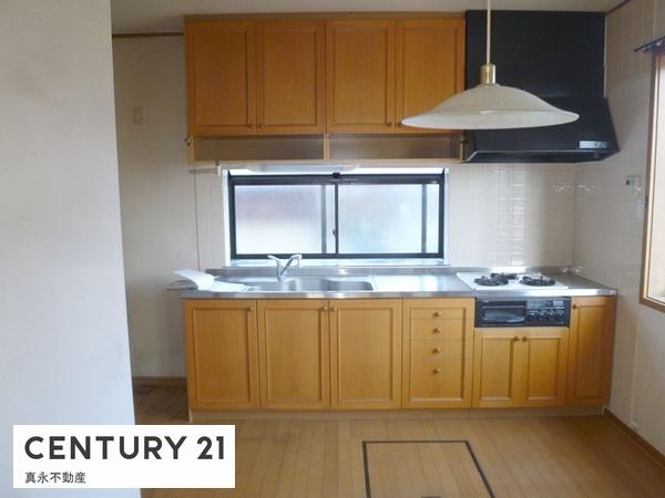 ���r���O -