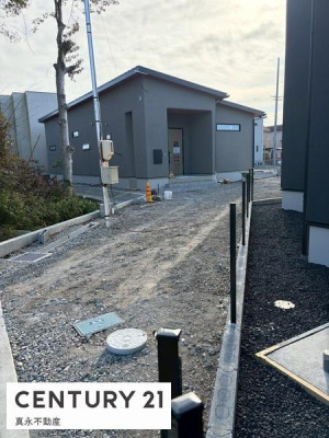 �O�ʓ��H�܂ތ��n�ʐ^ -