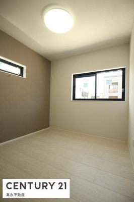 �m�� -