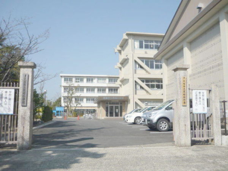 ���ӊ� �y���w�Z�z��_�s���r�菬�w�Z�F1686�u