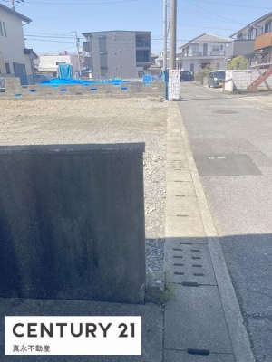 �O�ʓ��H�܂ތ��n�ʐ^ -