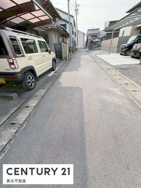 �O�ʓ��H�܂ތ��n�ʐ^ -