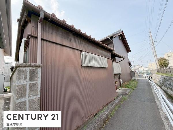 �O�ʓ��H�܂ތ��n�ʐ^ -