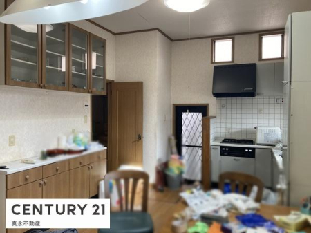 ���r���O -