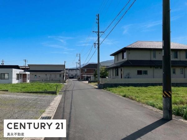 �O�ʓ��H�܂ތ��n�ʐ^ -