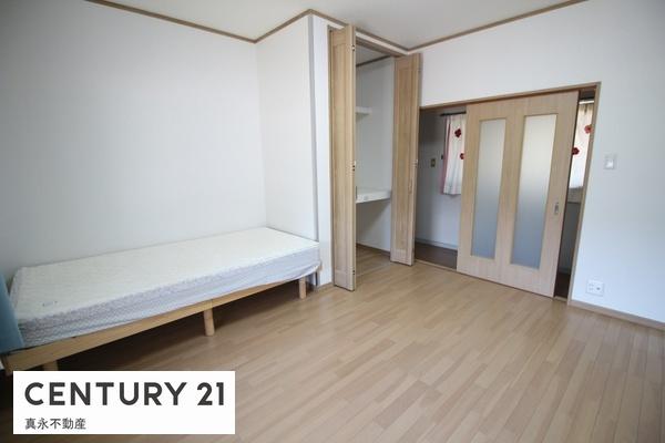 �m�� -