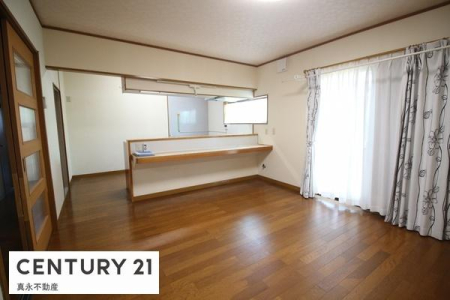 ���r���O -