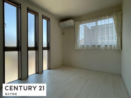�m�� -