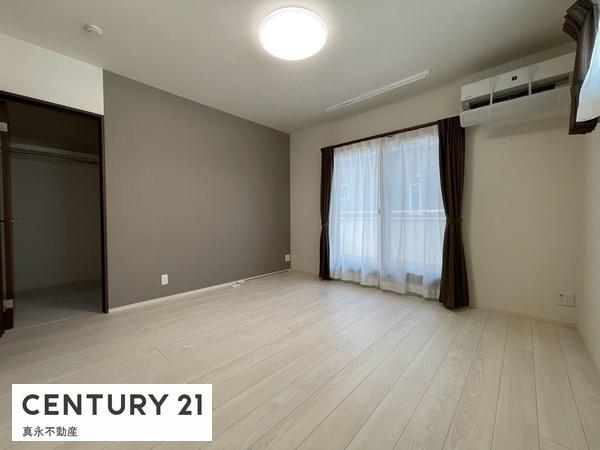 �m�� -