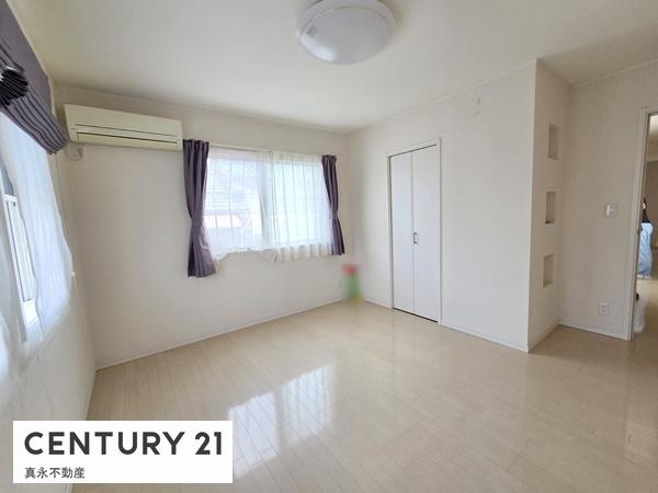 �m�� -