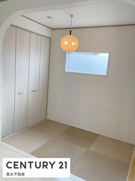 �a�� ���r���O�̉��ɂ͕֗��ȏ�X�y�[�X������܂��B������Ƃ��������Q��A�����e�����������̃Q�X�g���[���Ƃ��ė��p�ł��܂��I
