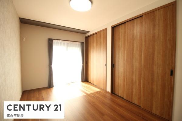 �m�� -