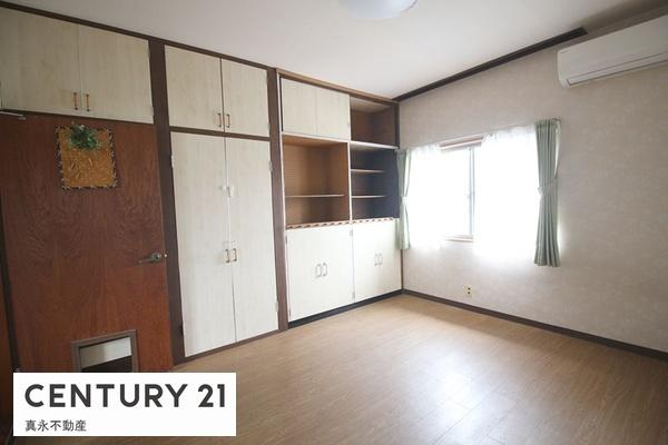 �m�� -