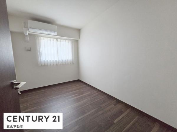 �m�� -