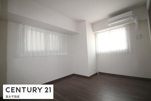 �m�� -